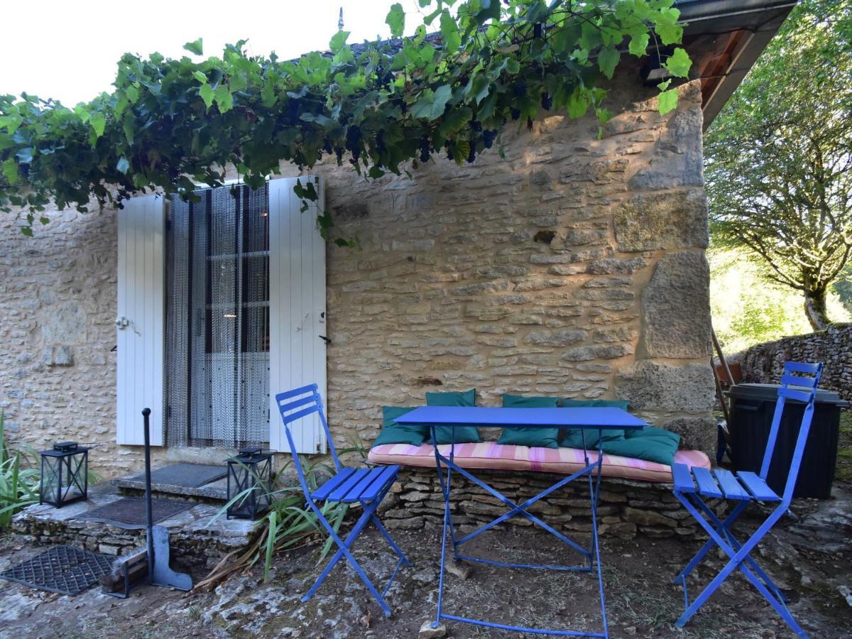 Cosy Holiday Home In Lantheuil With Garden Villefranche-du-Perigord Exterior photo